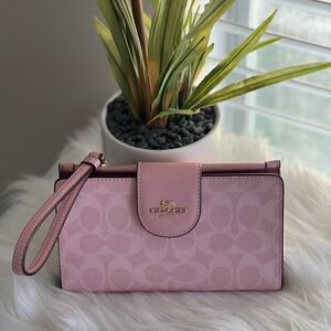 Coach Phone wallet in powder pink
